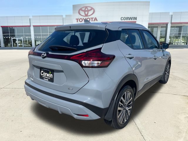 Used 2023 Nissan Kicks SV w/ Interior Electronics Package FWD image 5