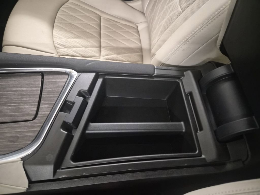 Used 2024 Buick Enclave Avenir w/ Avenir Technology Package image 37