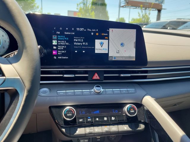 Used 2023 Hyundai Elantra SEL w/ Convenience Package FWD image 18