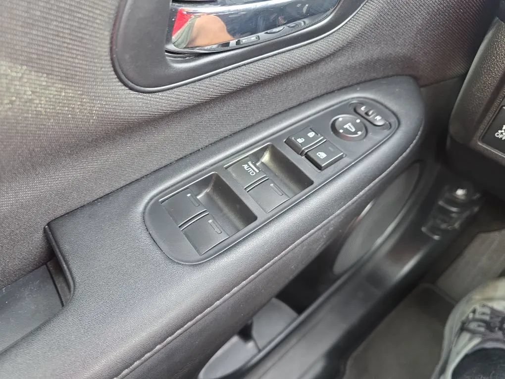 Used 2021 Honda HR-V Sport image 25
