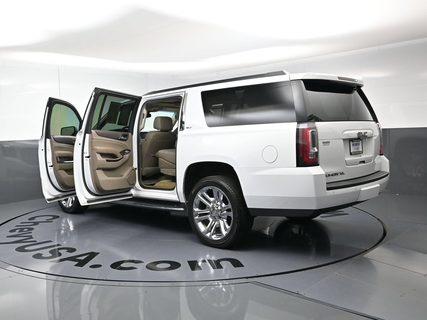 Used 2017 GMC Yukon XL SLT w/ Premium Edition AWD/4WD image 29