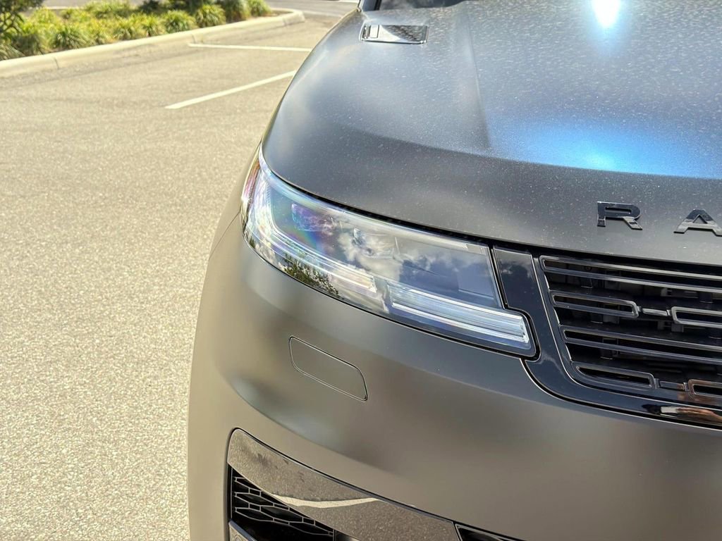 New 2026 Land Rover Range Rover Sport Dynamic SE image 9
