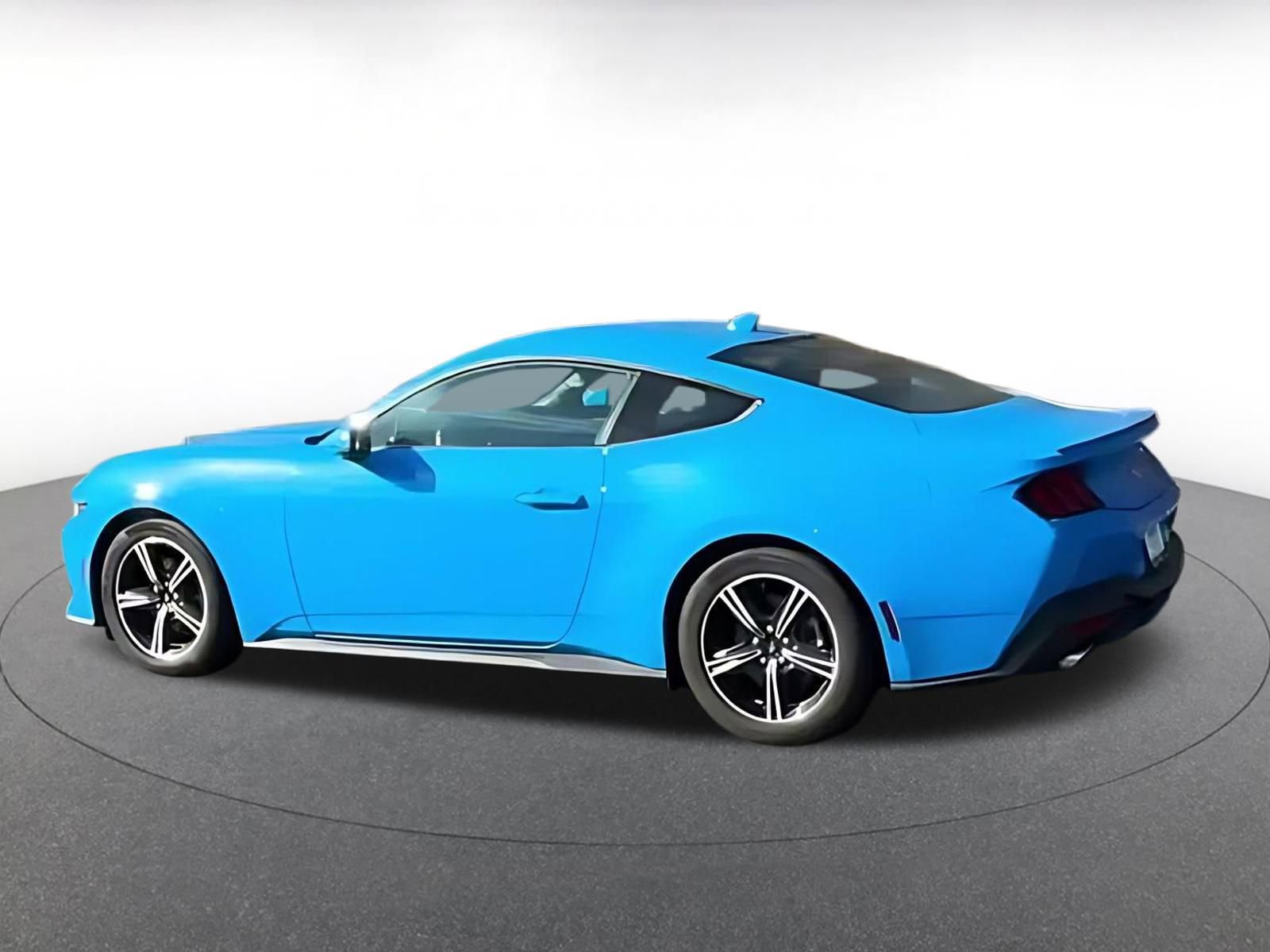 Used 2024 Ford Mustang Premium image 4