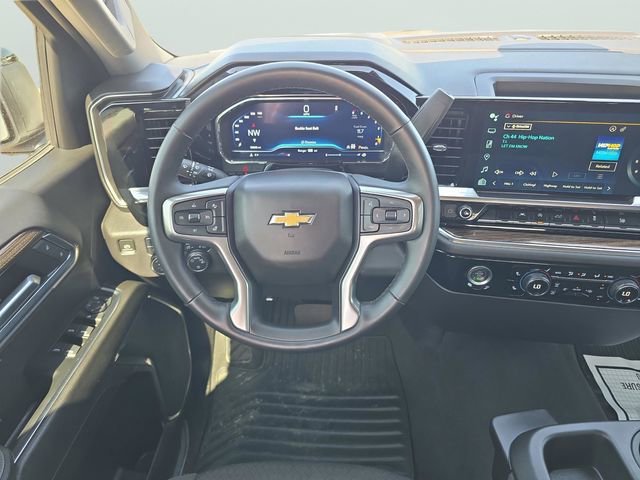 Used 2024 Chevrolet Silverado 1500 LT AWD/4WD image 9