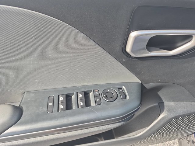 Used 2025 Kia K4 FWD image 13