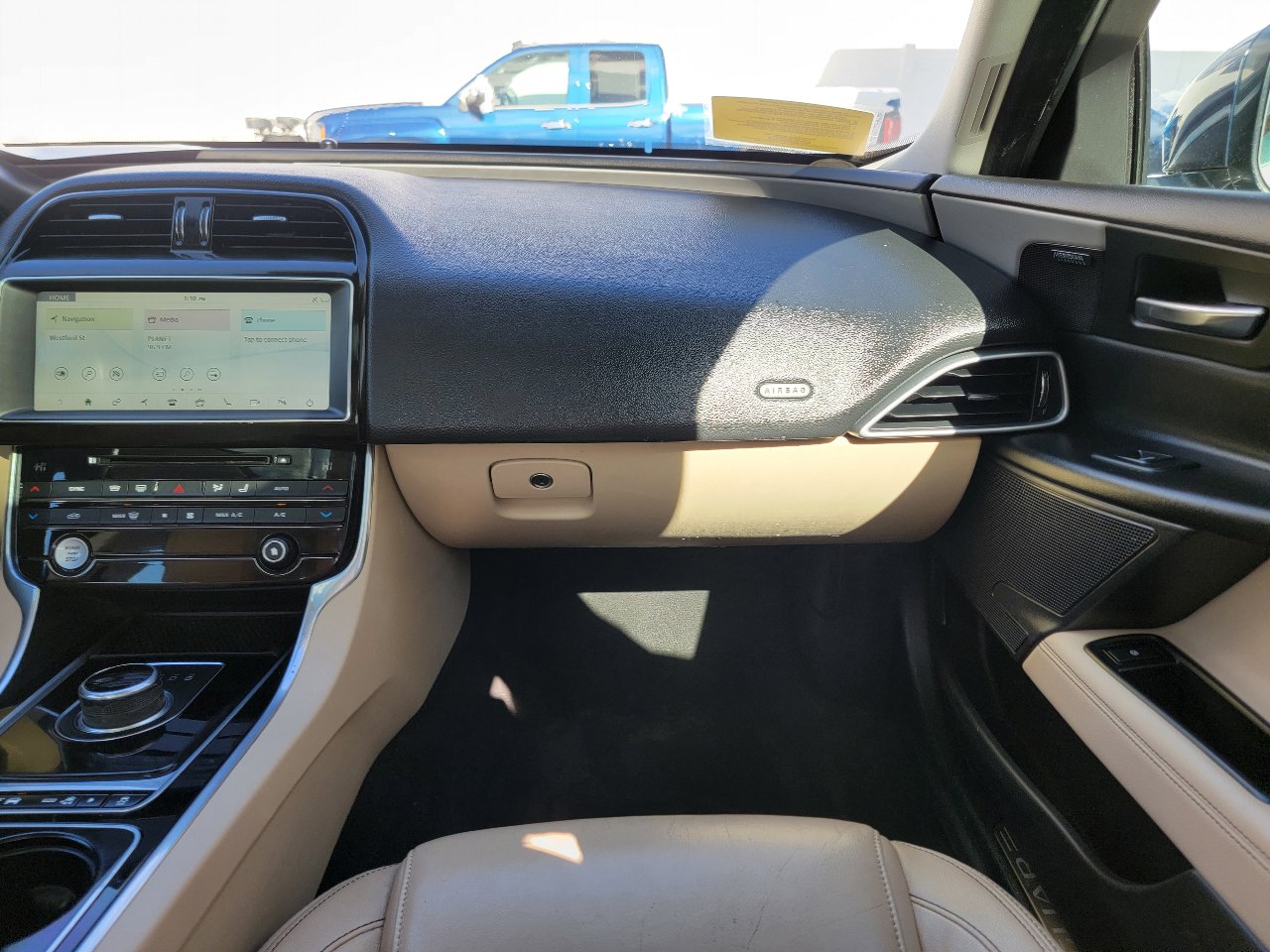 Used 2017 Jaguar XE Prestige image 24