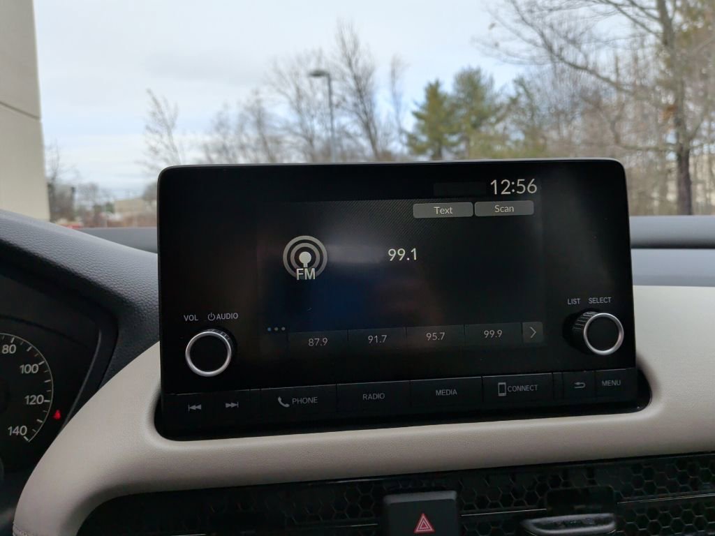 Certified 2025 Honda HR-V LX image 24