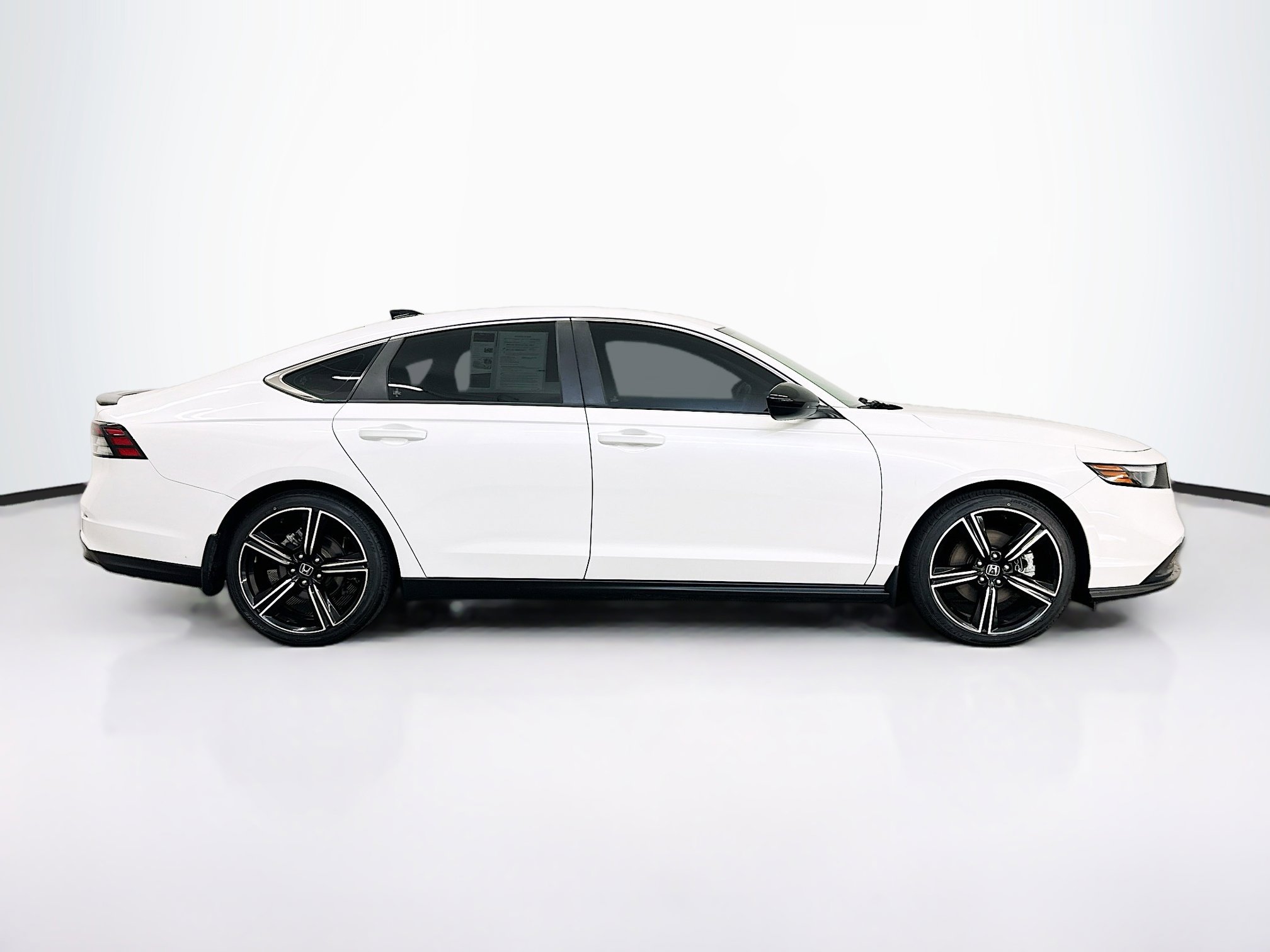 Used 2025 Honda Accord Sport image 10