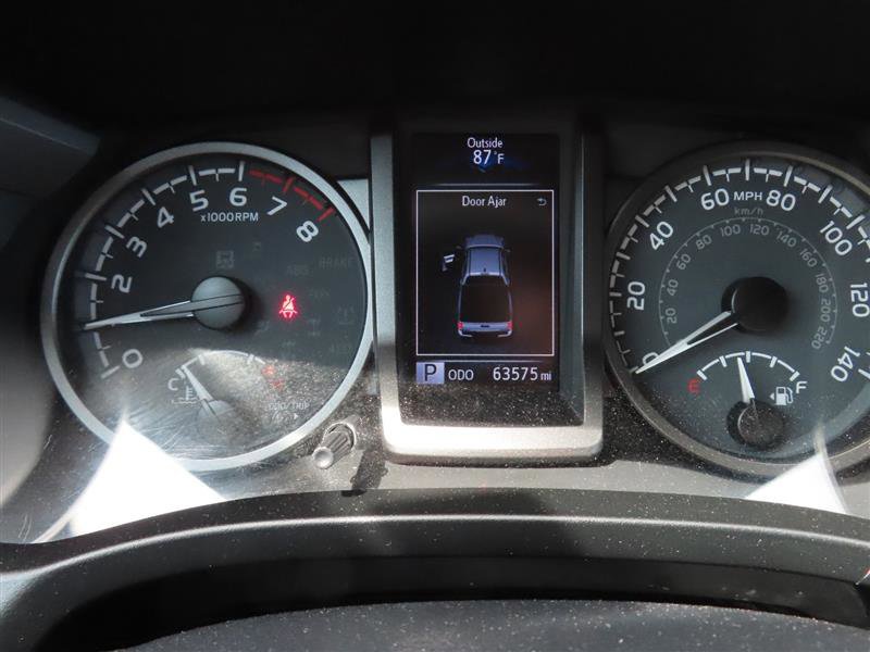 Used 2021 Toyota Tacoma TRD Off-Road image 15