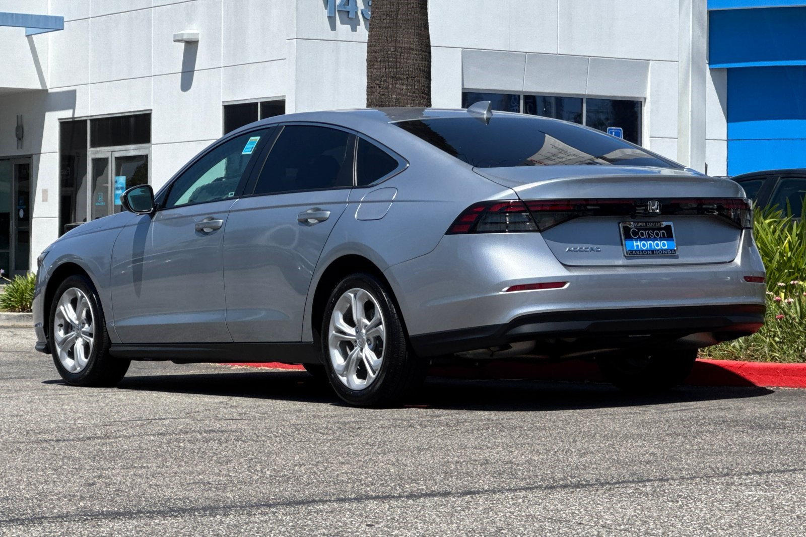 Certified 2025 Honda Accord SE image 3