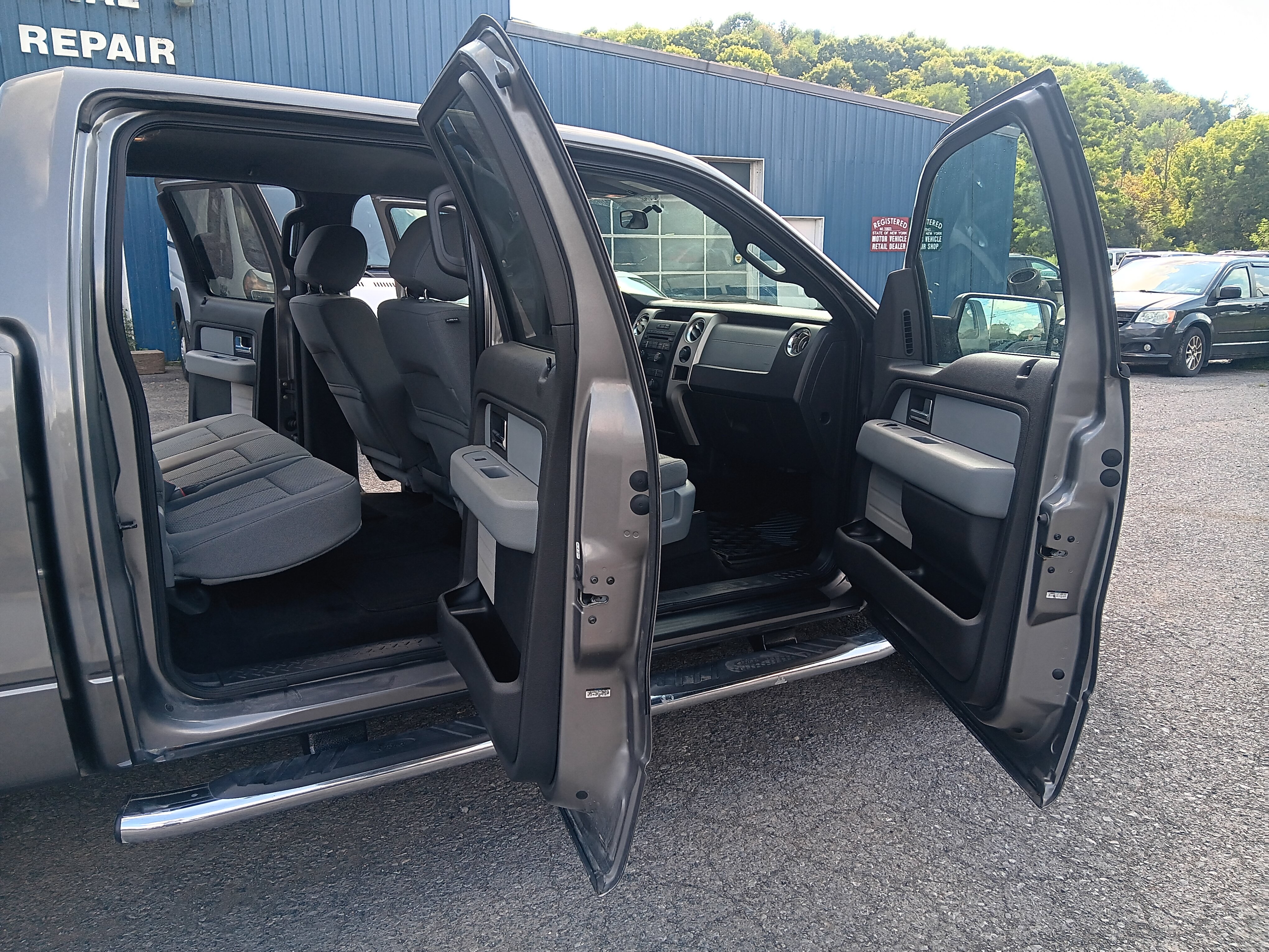 Used 2014 Ford F150 XLT AWD/4WD image 10