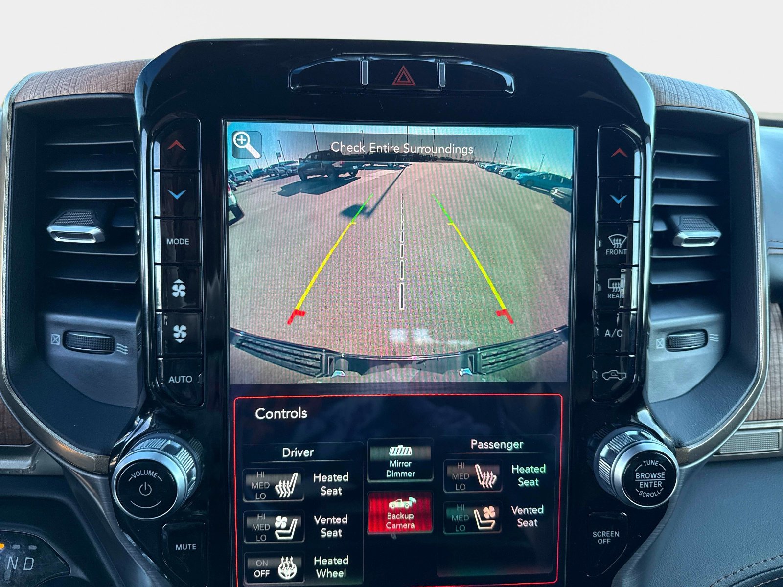 Used 2021 RAM 1500 Limited w/ Body Color Bumper Group image 24