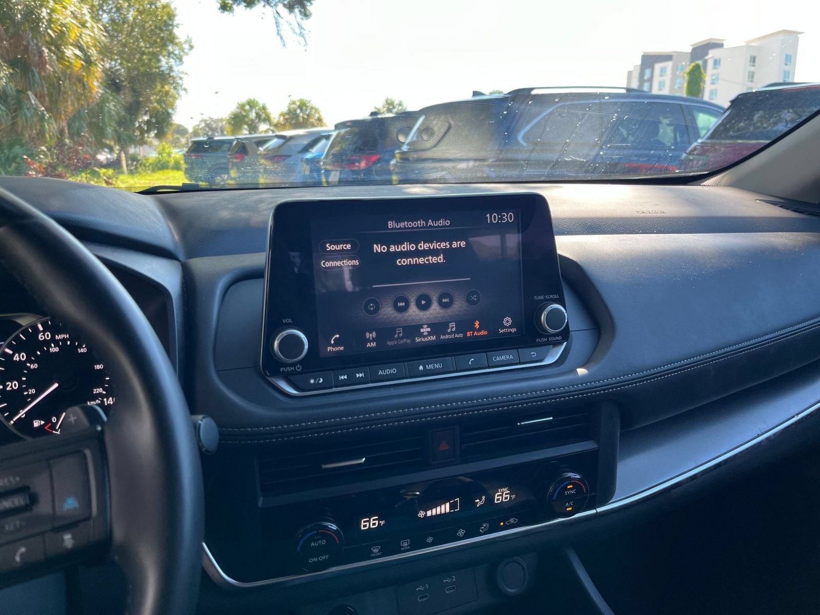 Used 2025 Nissan Rogue SV AWD/4WD image 16