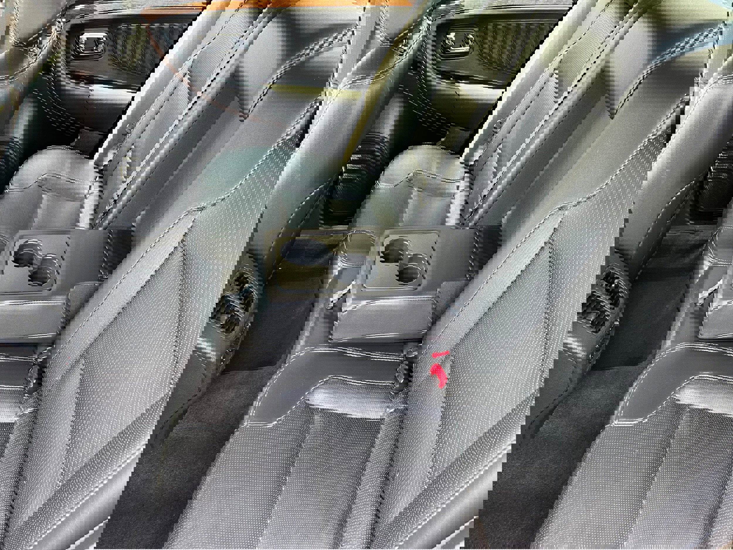 Used 2018 Ford Taurus Limited FWD image 8