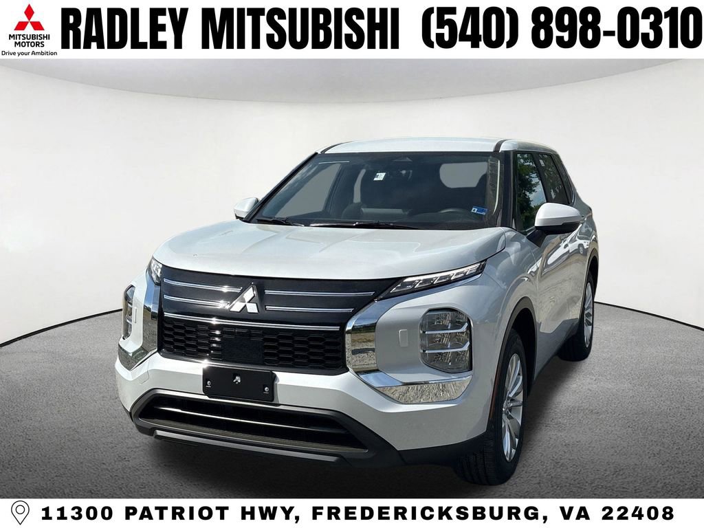 New 2026 Mitsubishi Outlander ES image 1