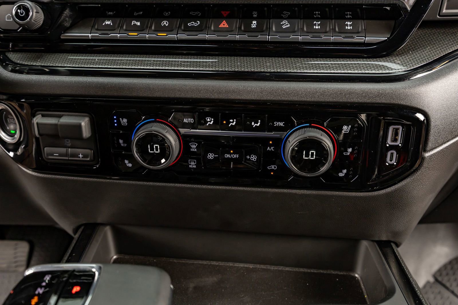 Used 2025 Chevrolet Silverado 1500 ZR2 image 27