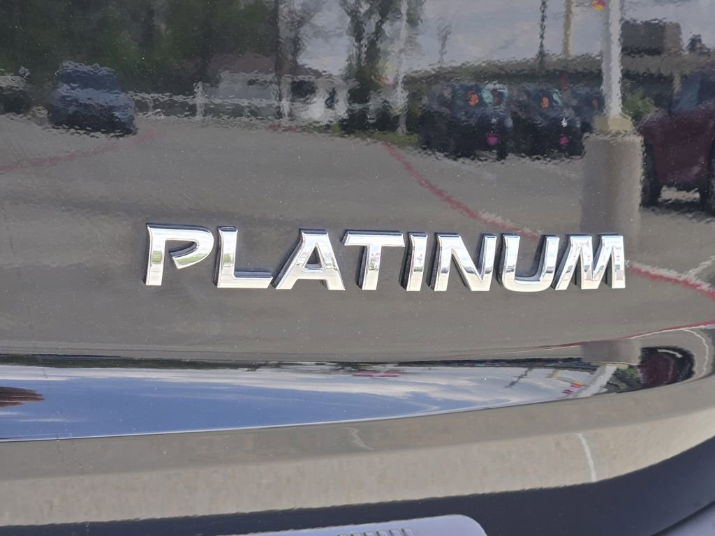 Used 2023 Nissan Rogue Platinum w/ Platinum Premium Package image 11
