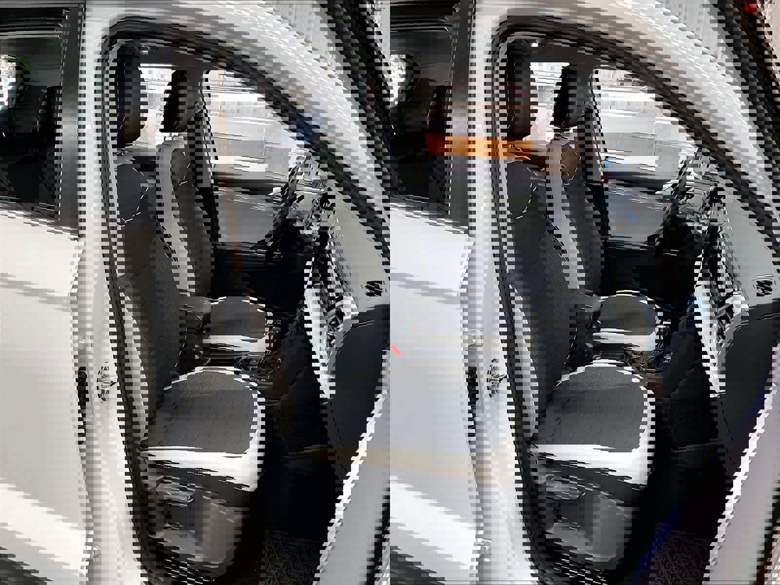 Used 2025 Volkswagen Taos SE w/ Panoramic Sunroof Package image 10