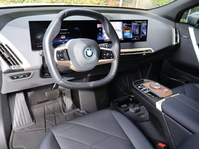 Used 2023 BMW iX xDrive50 w/ Premium Package image 14
