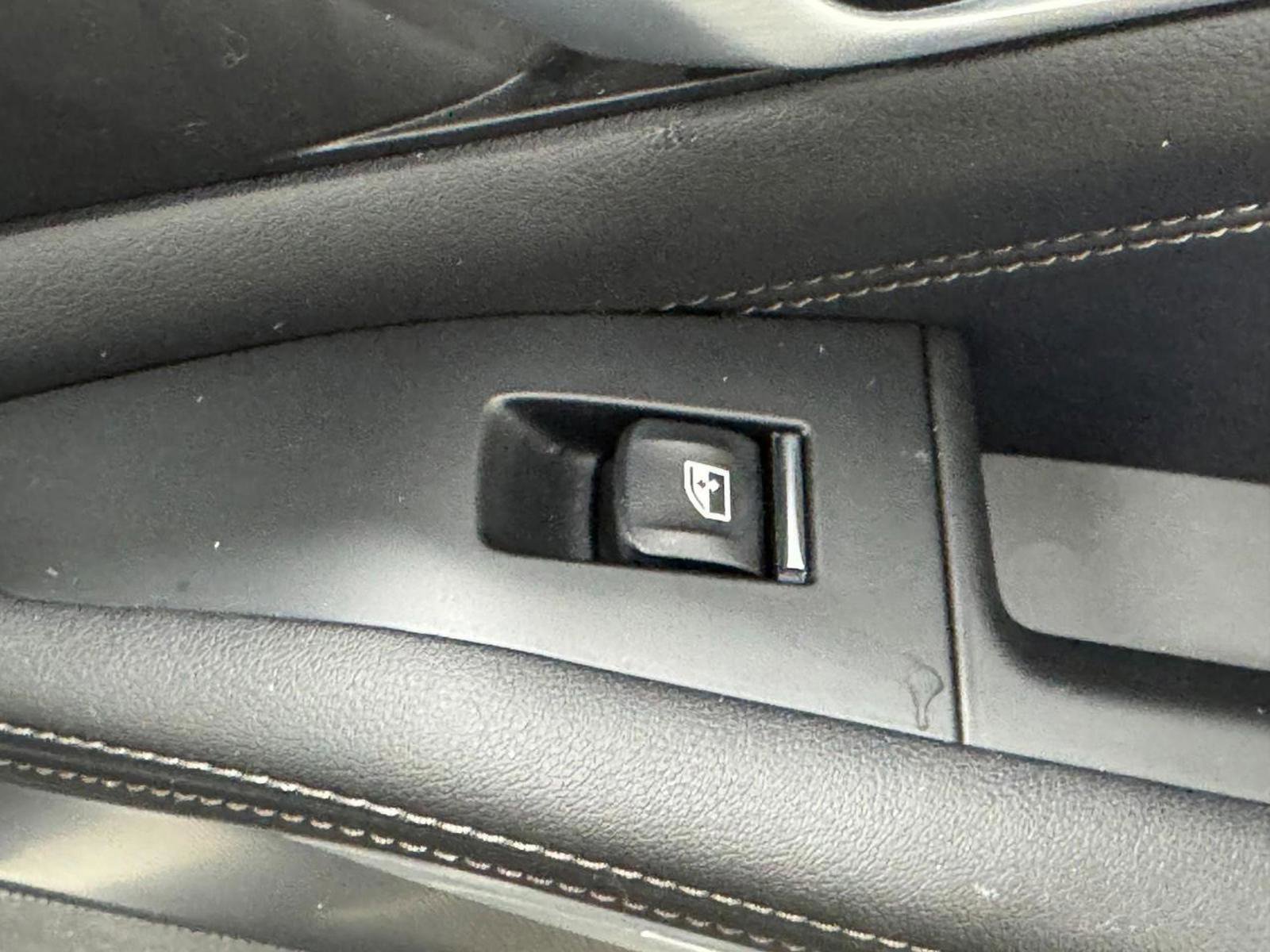 Certified 2023 BMW X5 xDrive45e w/ Climate Comfort Package image 23