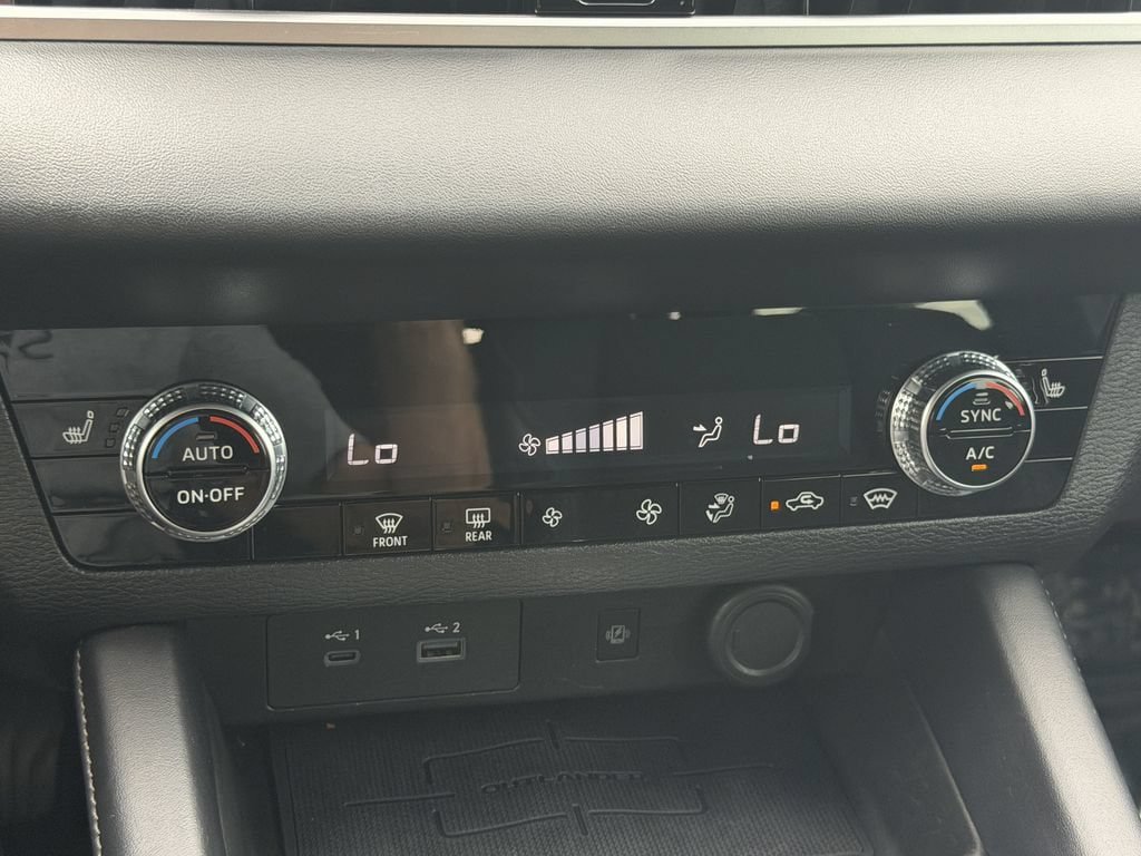 Used 2023 Mitsubishi Outlander SE AWD/4WD image 29
