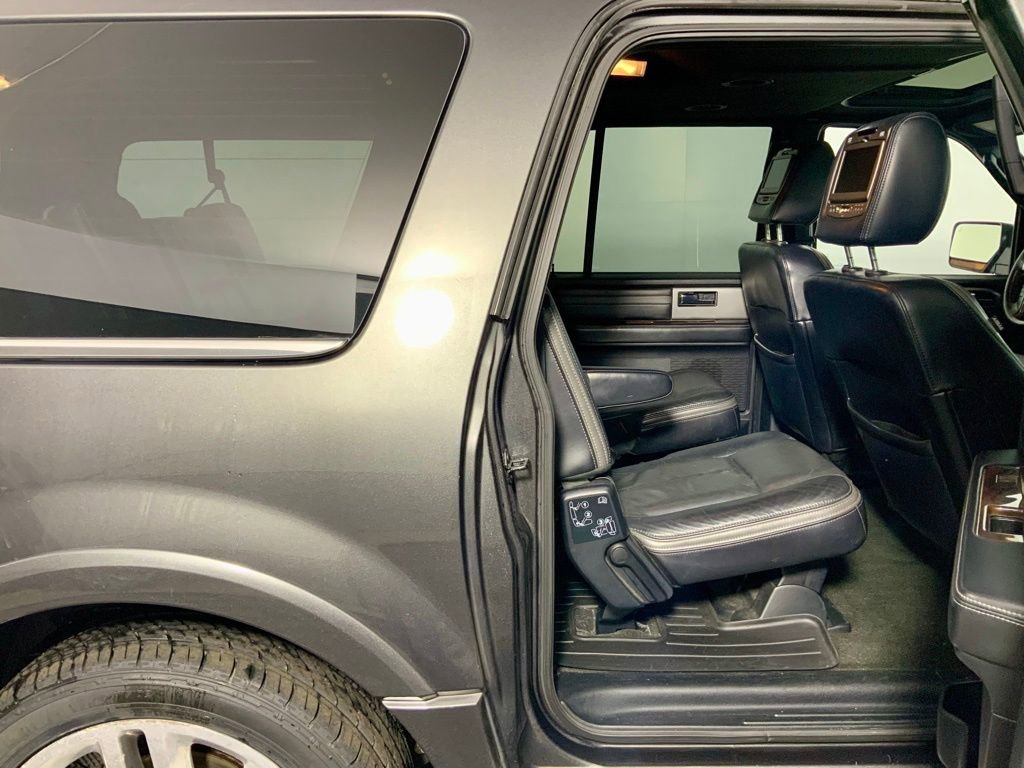 Used 2016 Ford Expedition EL Platinum image 32