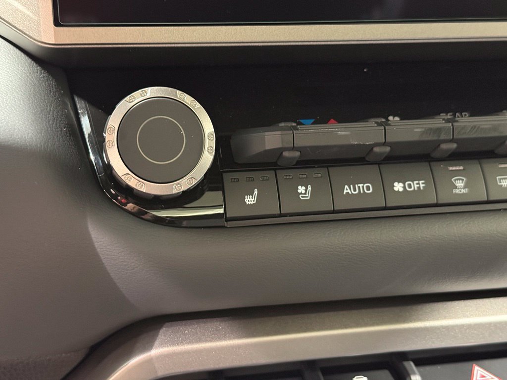 New 2026 Toyota Sequoia Platinum w/ TRD Off-Road Package AWD/4WD image 31
