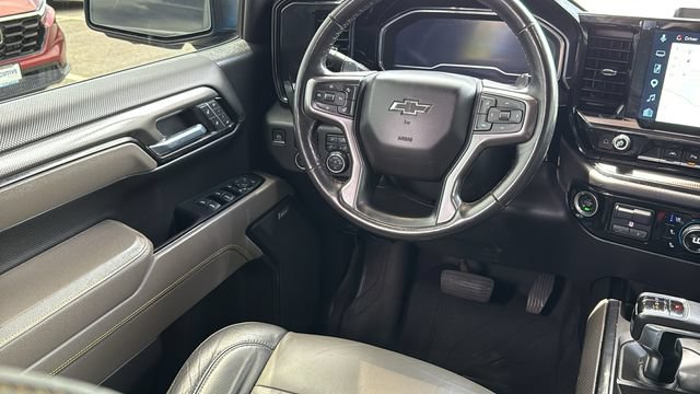 Used 2022 Chevrolet Silverado 1500 ZR2 w/ Technology Package AWD/4WD image 24