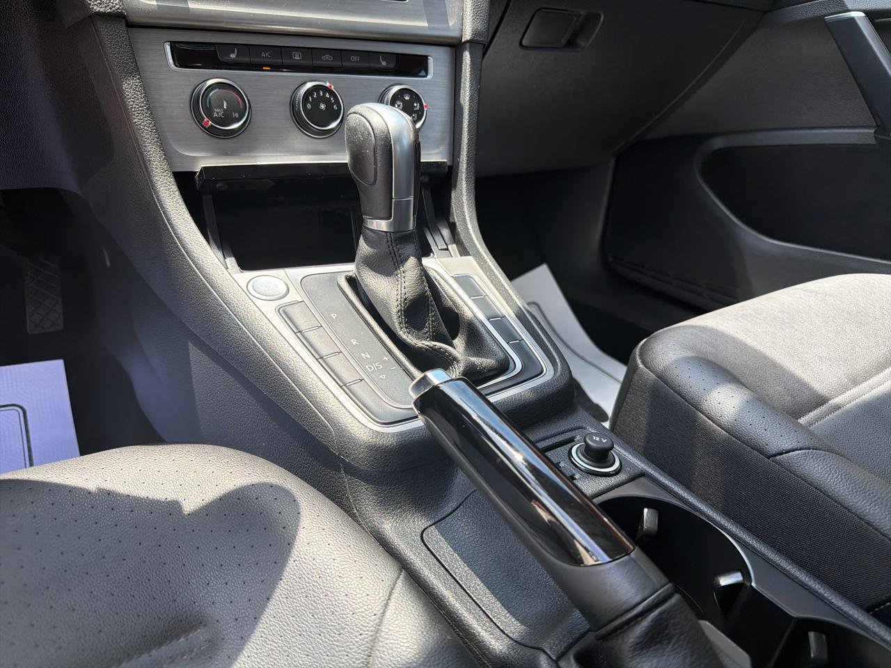 Used 2017 Volkswagen Golf Wolfsburg Edition FWD image 12