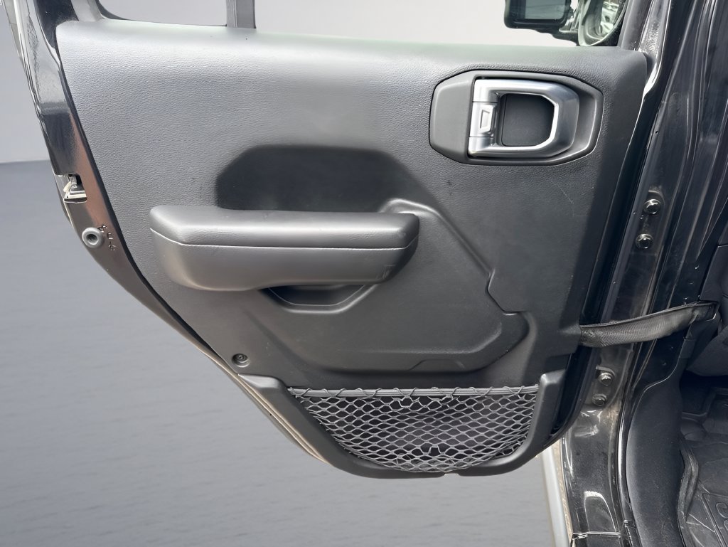 Used 2019 Jeep Wrangler Unlimited Rubicon AWD/4WD image 27