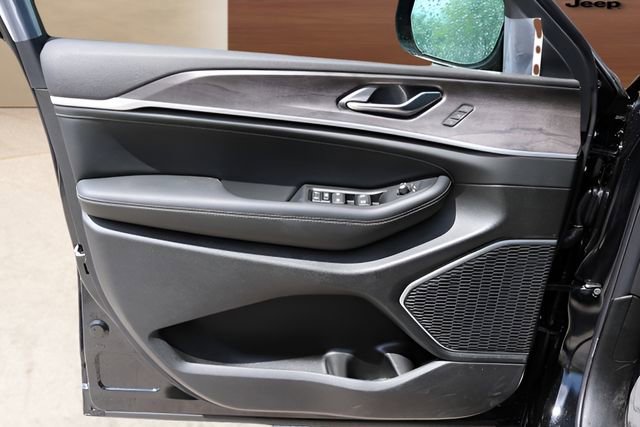 New 2026 Jeep Grand Cherokee Limited Reserve image 10