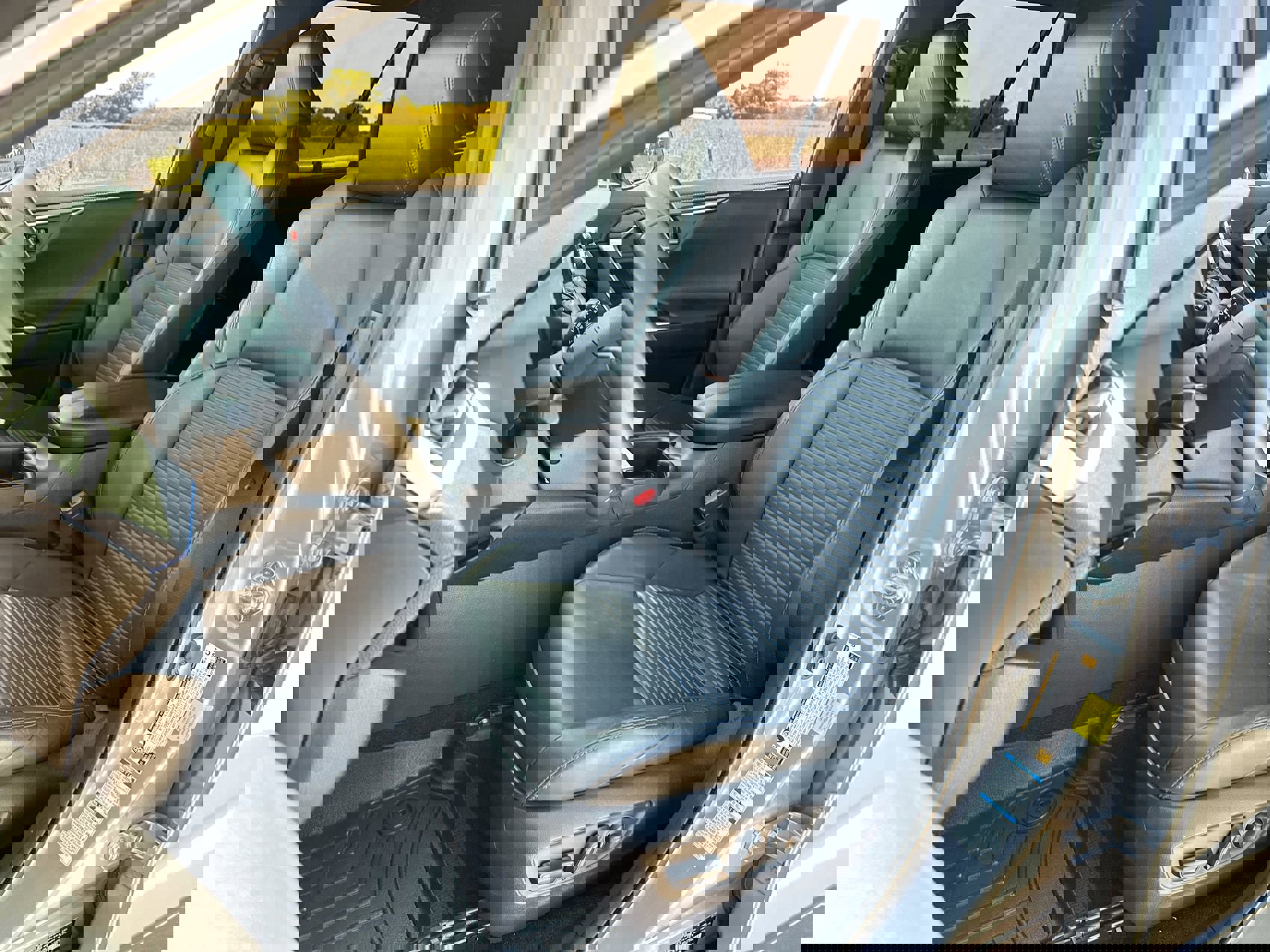 Used 2022 Toyota RAV4 XSE image 11