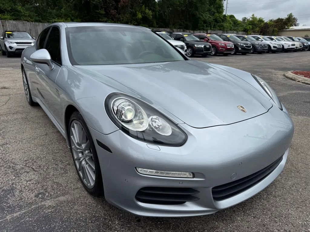 Used 2015 Porsche Panamera w/ Premium Package image 3