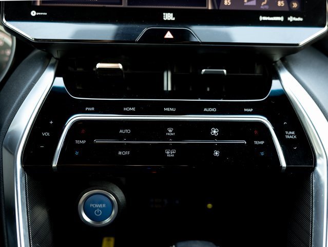 Used 2022 Toyota Venza XLE image 28