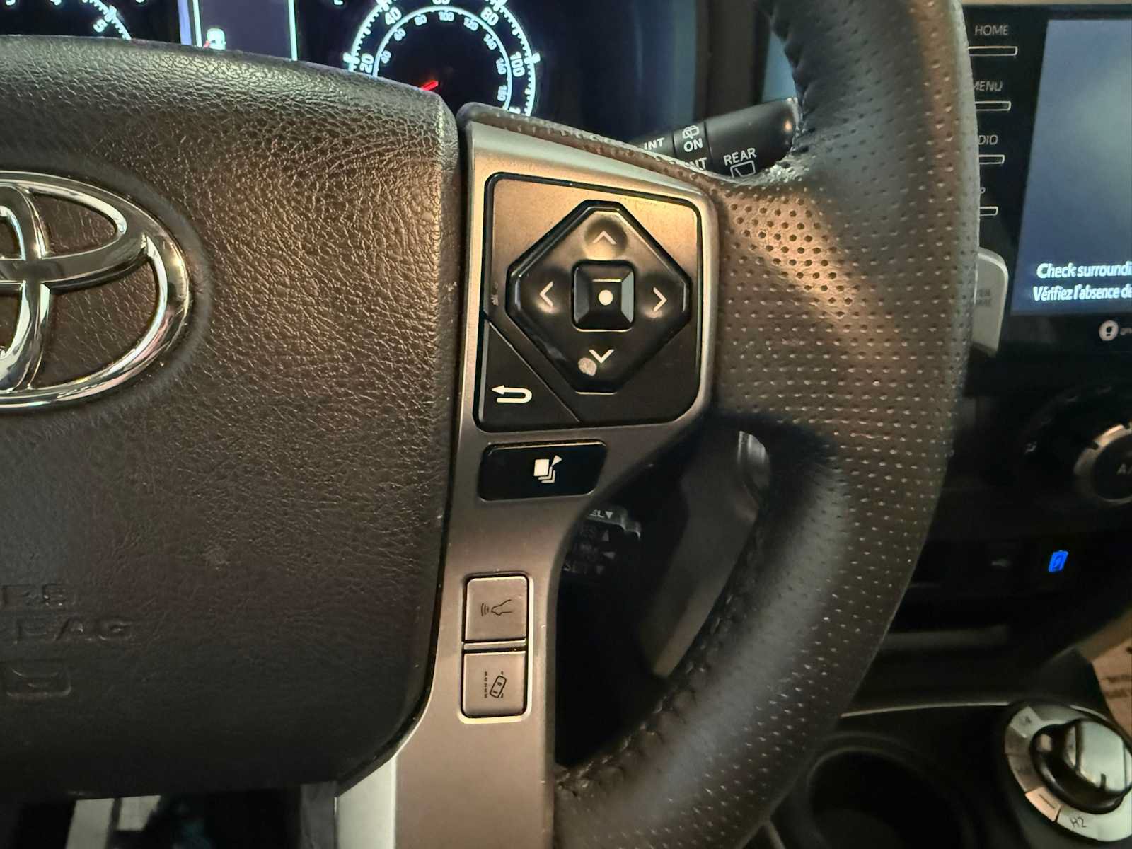 Certified 2022 Toyota 4Runner SR5 Premium w/ Moonroof Package AWD/4WD image 31