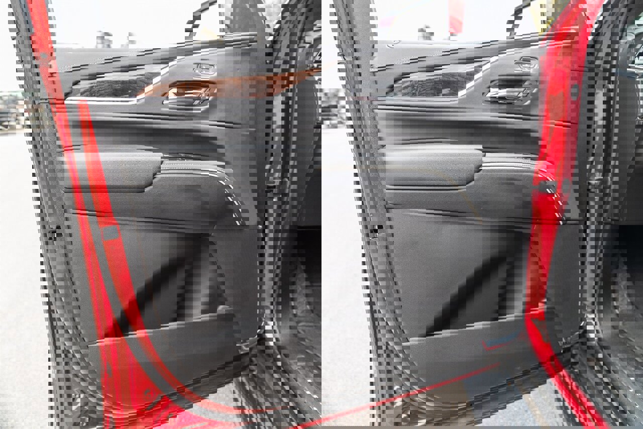 Used 2023 Cadillac Escalade Premium Luxury Platinum image 93