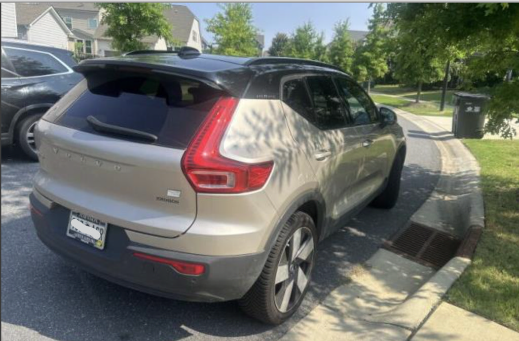 Used 2023 Volvo XC40 Recharge Ultimate w/ Protection Package Premier AWD/4WD image 9
