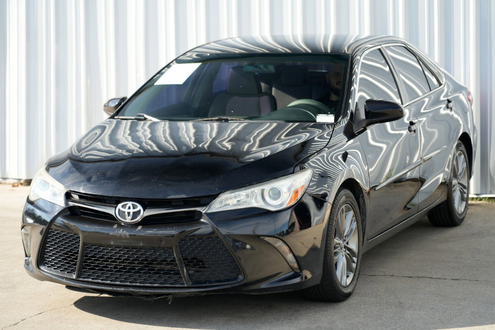 Used 2016 Toyota Camry SE image 38