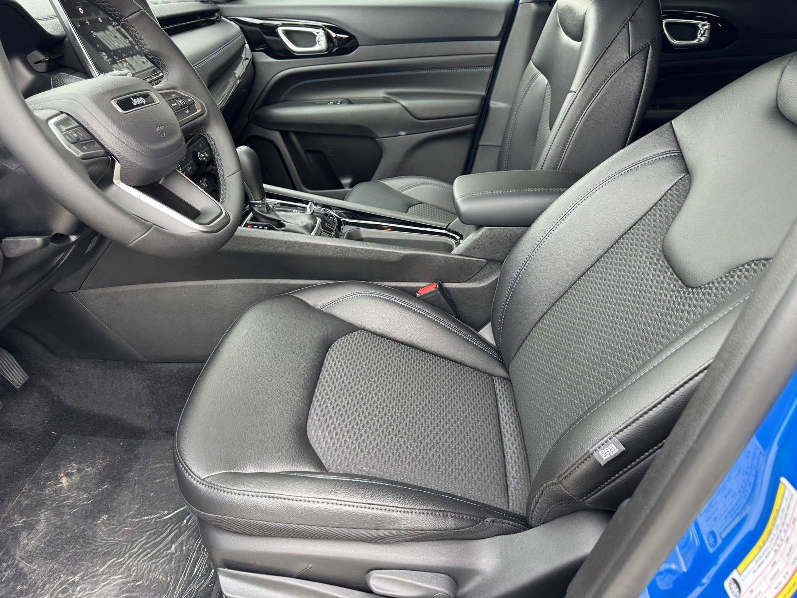 New 2026 Jeep Compass Latitude image 14