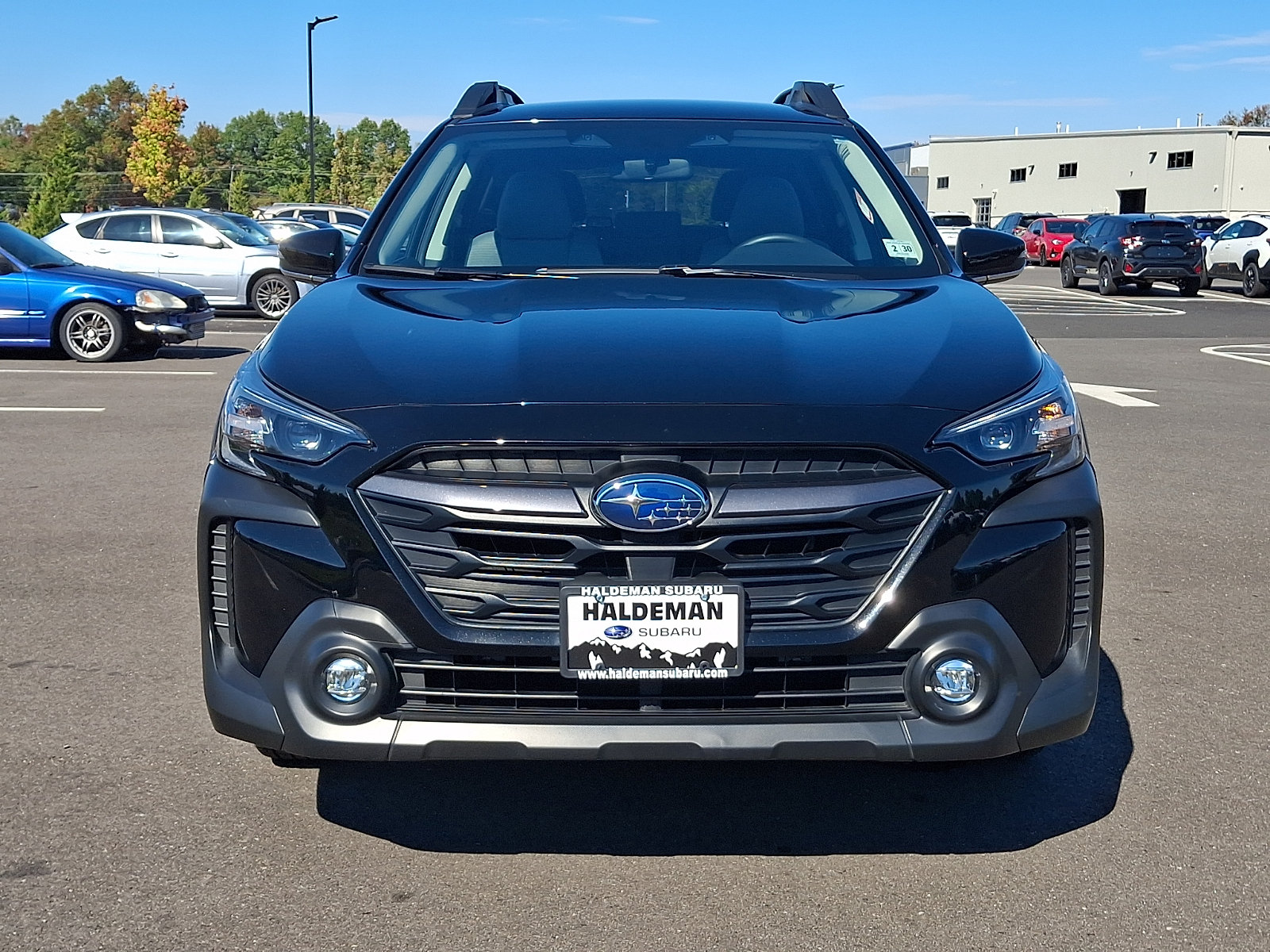Certified 2025 Subaru Outback Premium AWD/4WD image 2