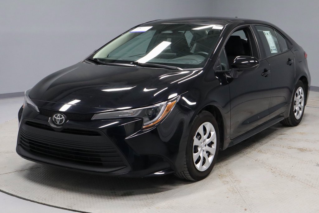 Used 2025 Toyota Corolla LE image 6