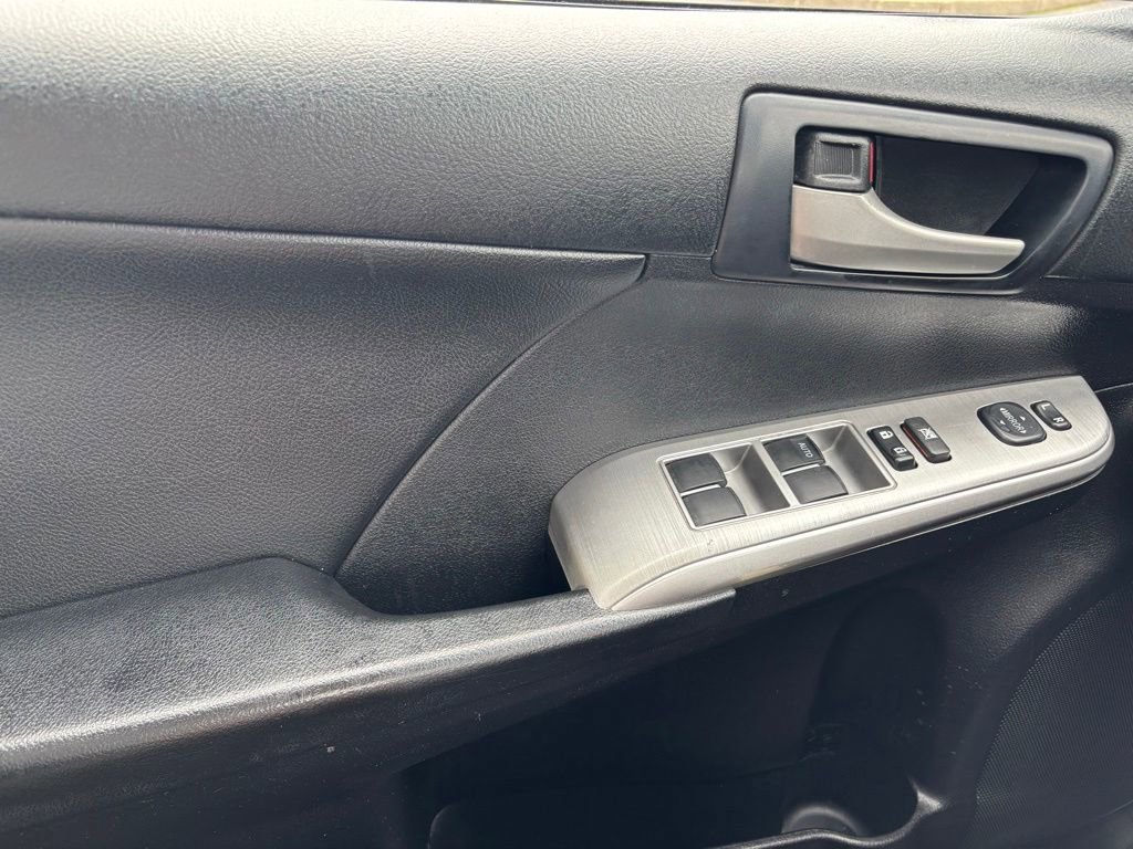 Used 2014 Toyota Camry SE w/ Protection Package FWD image 19
