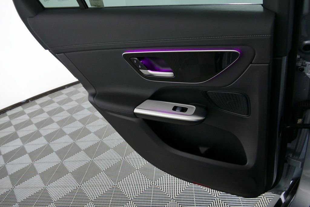 Used 2025 Mercedes-Benz GLC 350e 4MATIC w/ AMG Line image 26