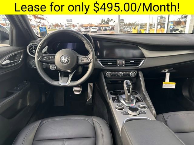 Used 2025 Alfa Romeo Giulia AWD w/ Driving Assist Package image 11