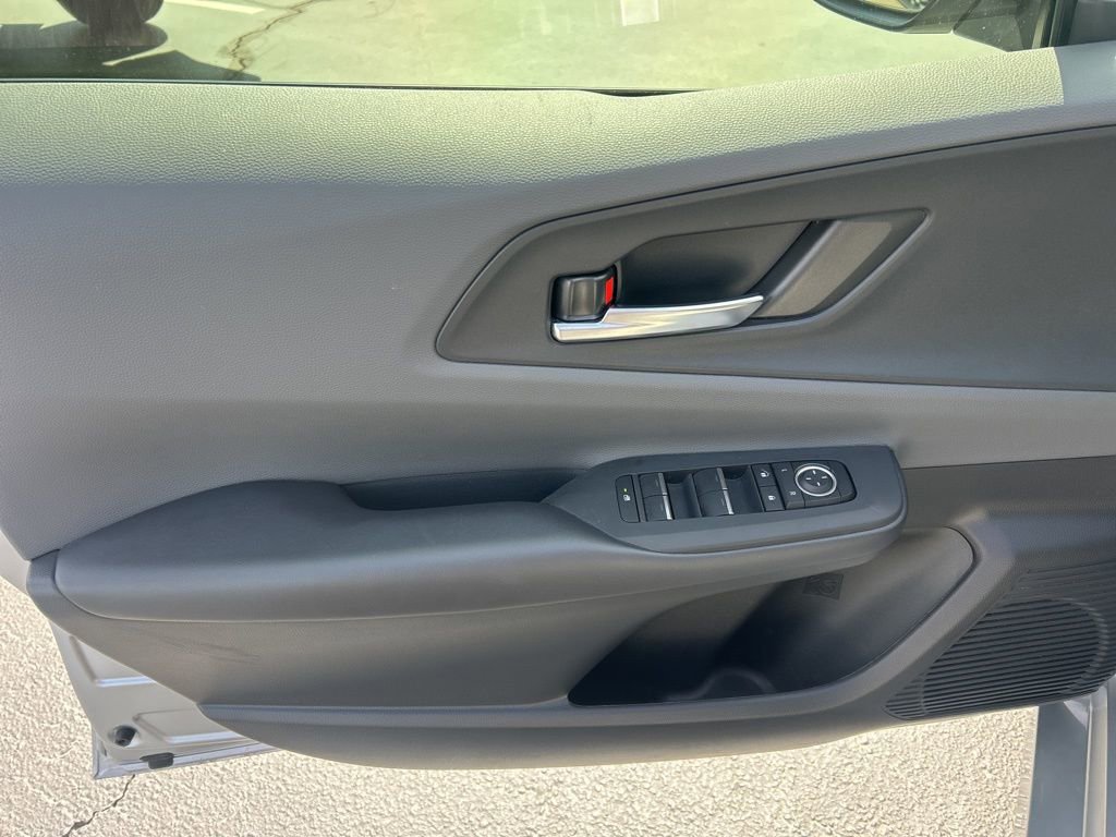 Used 2024 Toyota Prius XLE image 3