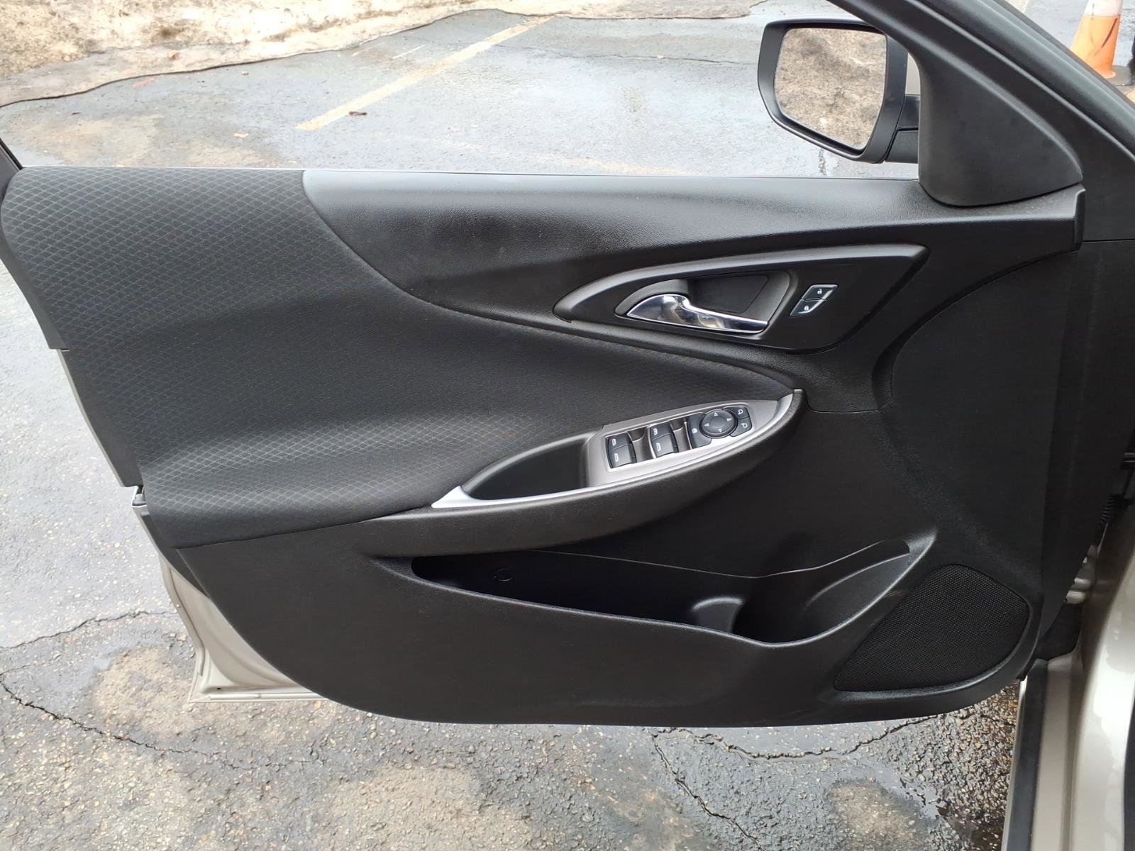 Used 2024 Chevrolet Malibu LT image 10