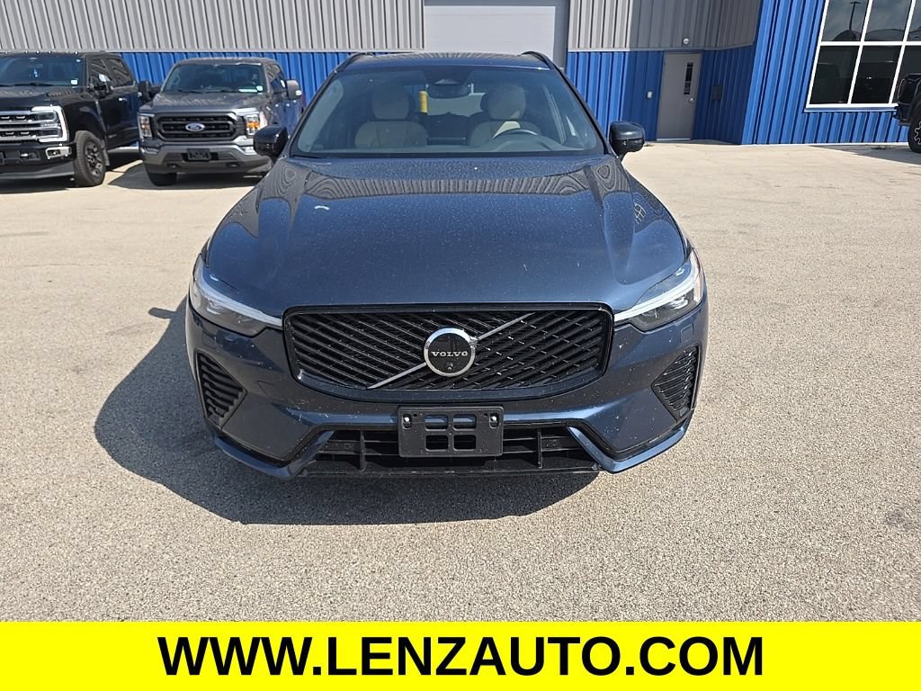 Used 2026 Volvo XC60 B5 Plus w/ Protection Package Premier AWD/4WD image 2