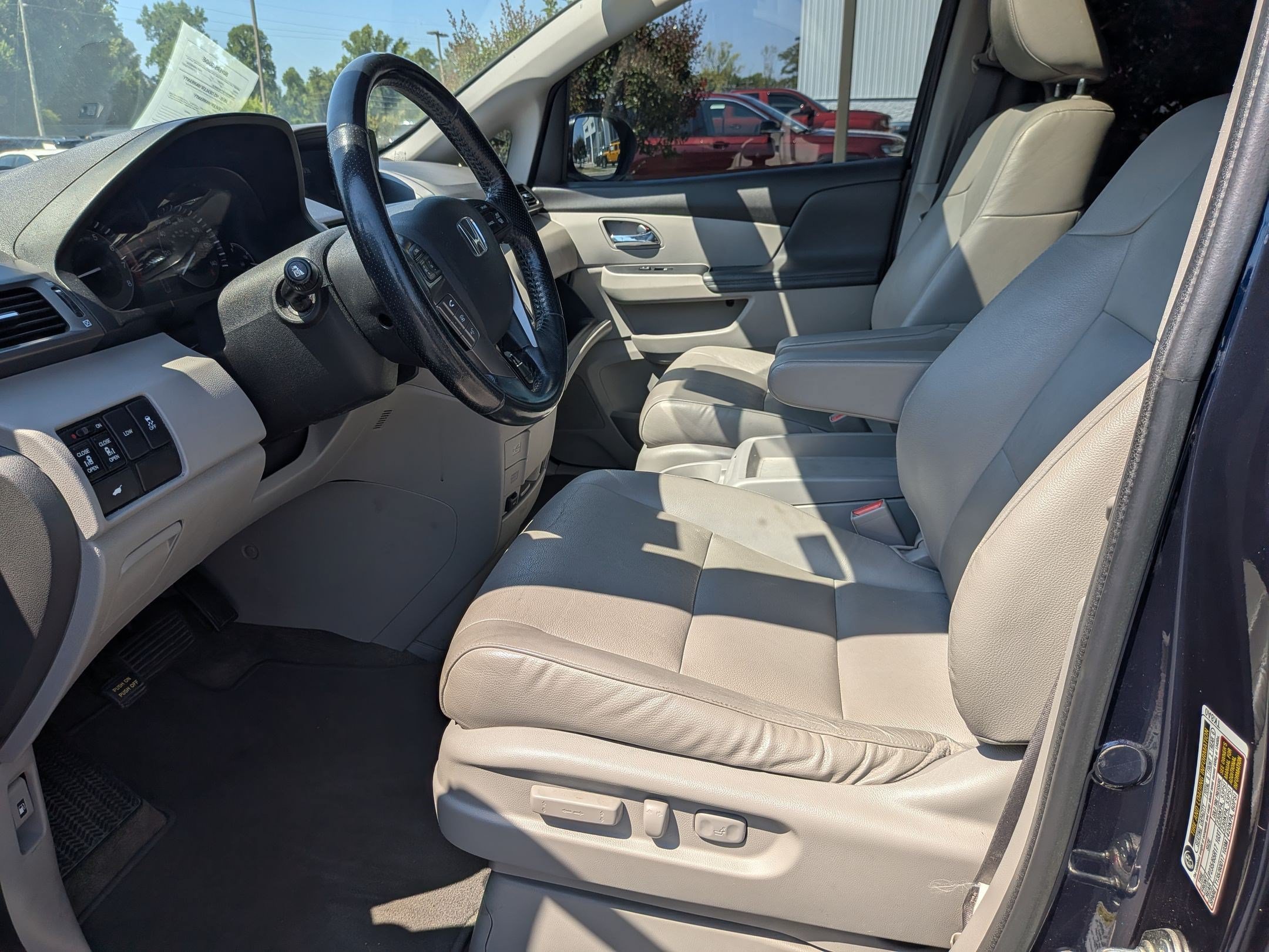 Used 2017 Honda Odyssey EX-L image 11