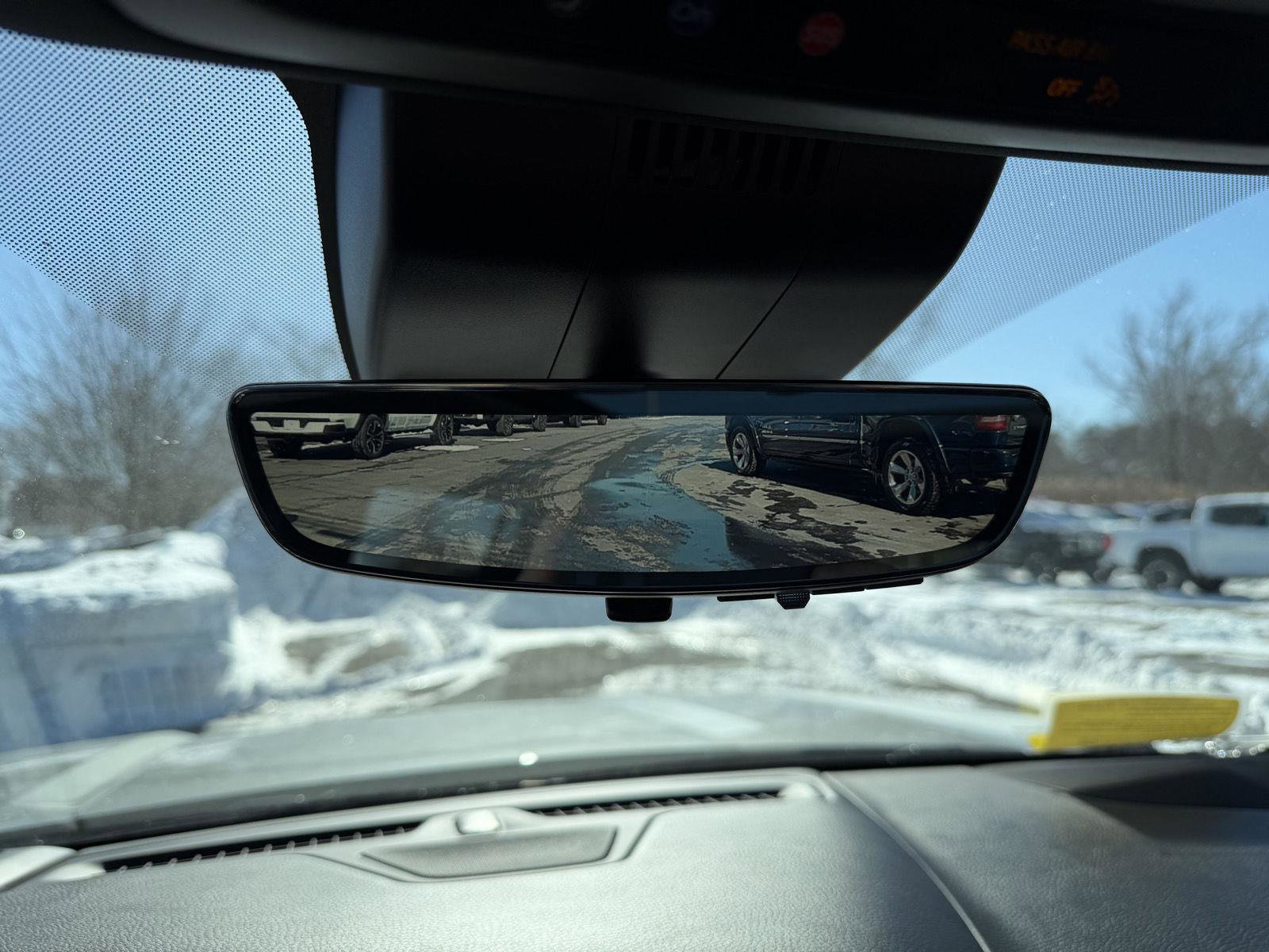 Used 2023 GMC Yukon Denali Ultimate image 17