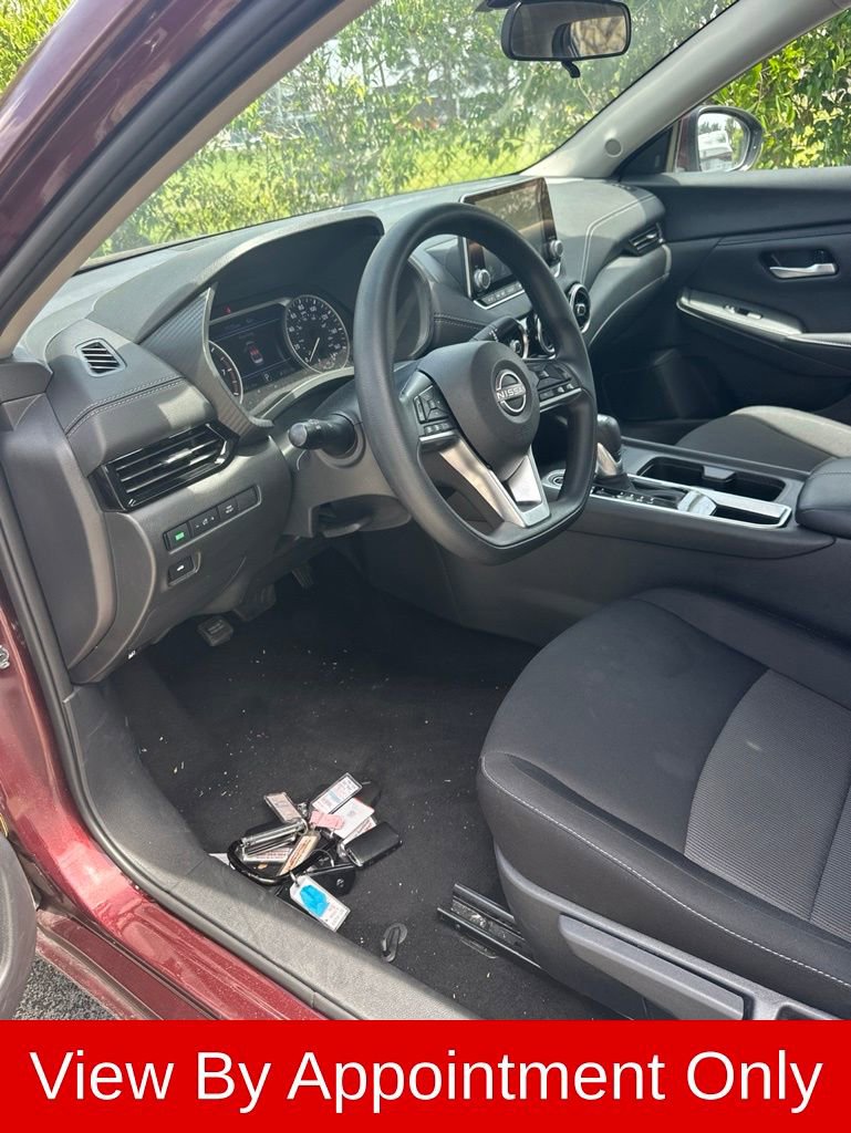 Used 2025 Nissan Sentra SV FWD image 4
